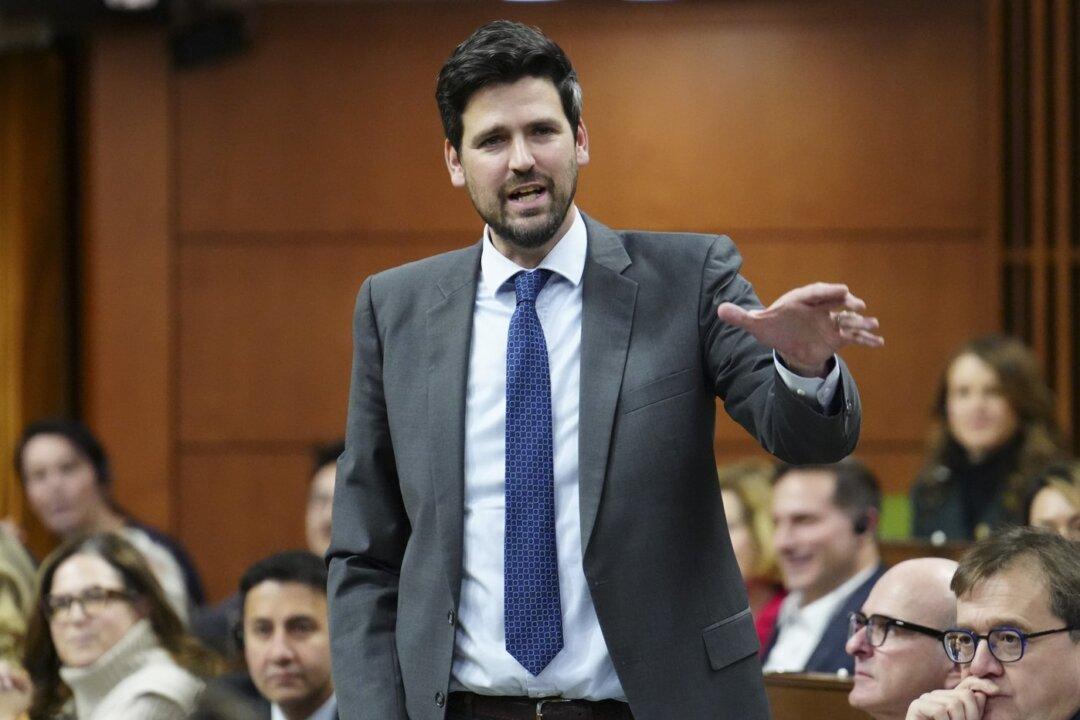 Housing Minister Says He Didn’t Need Briefing Note to Understand Immigration Impact on Supply