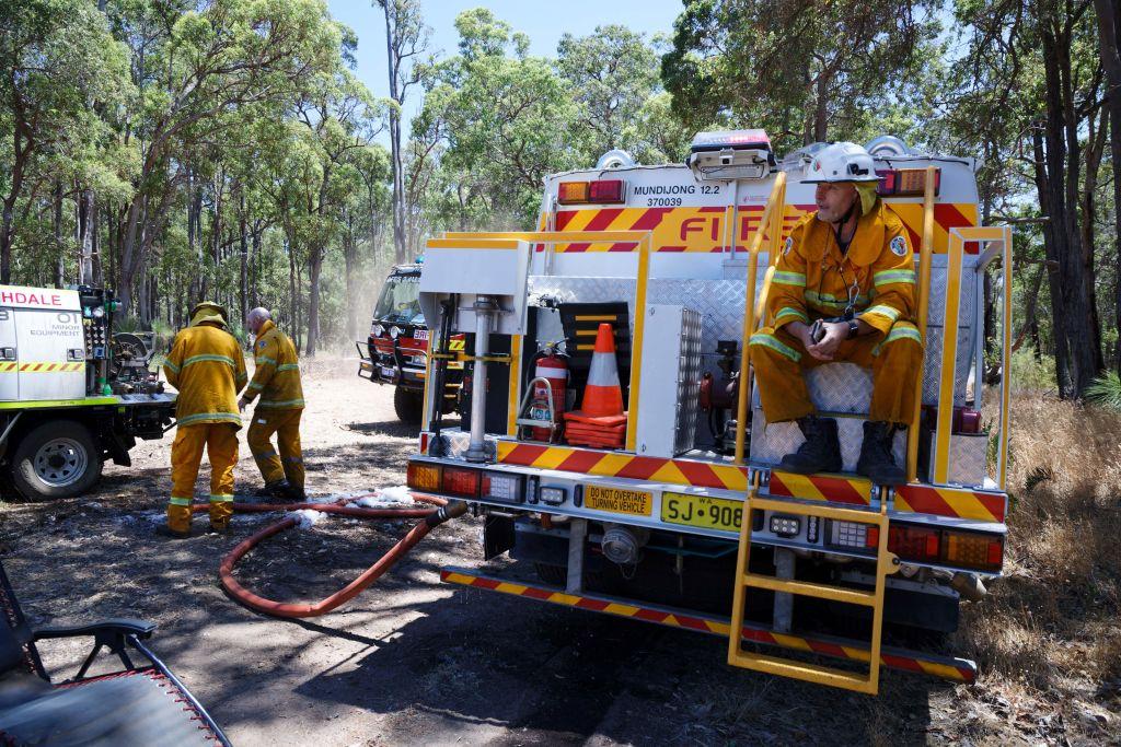 RAAF Base Among Areas Under Fire Threat North of Perth