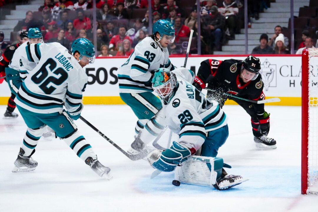 Tarasenko Scores With 5 Seconds Remaining in the Third to Give Senators a 5–4 Victory Over Sharks