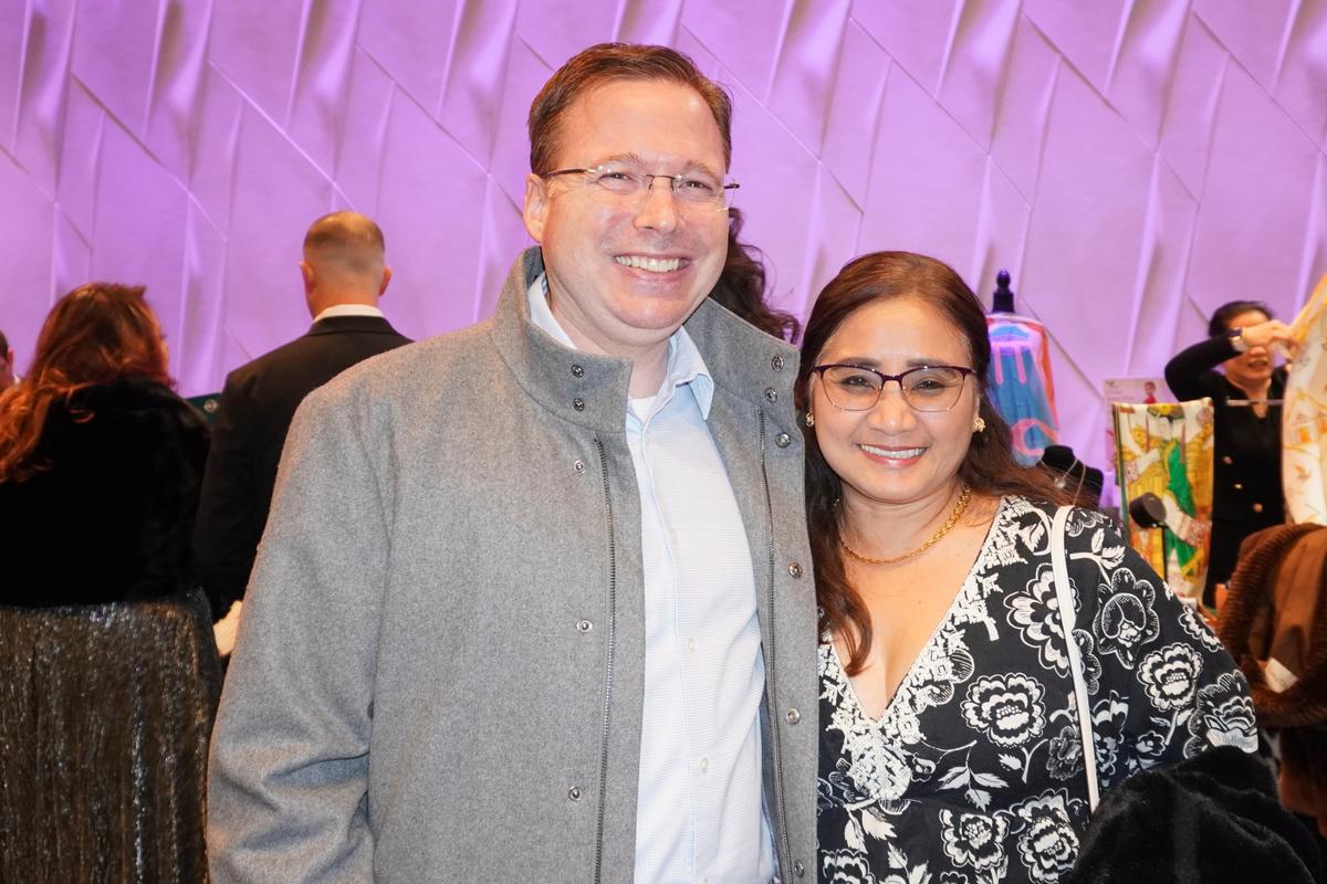 Shen Yun Reminds Us of Humility, Kindness, and Generosity, Says Business Owner