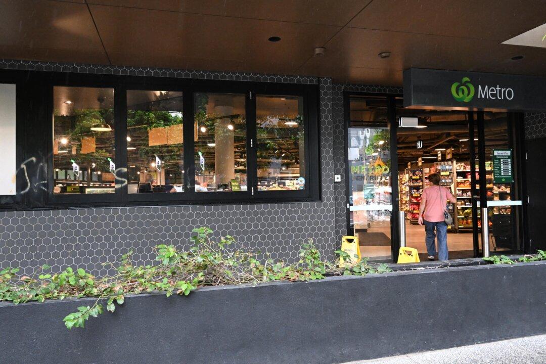 Woolworths Vandalised After Snubbing Australia Day