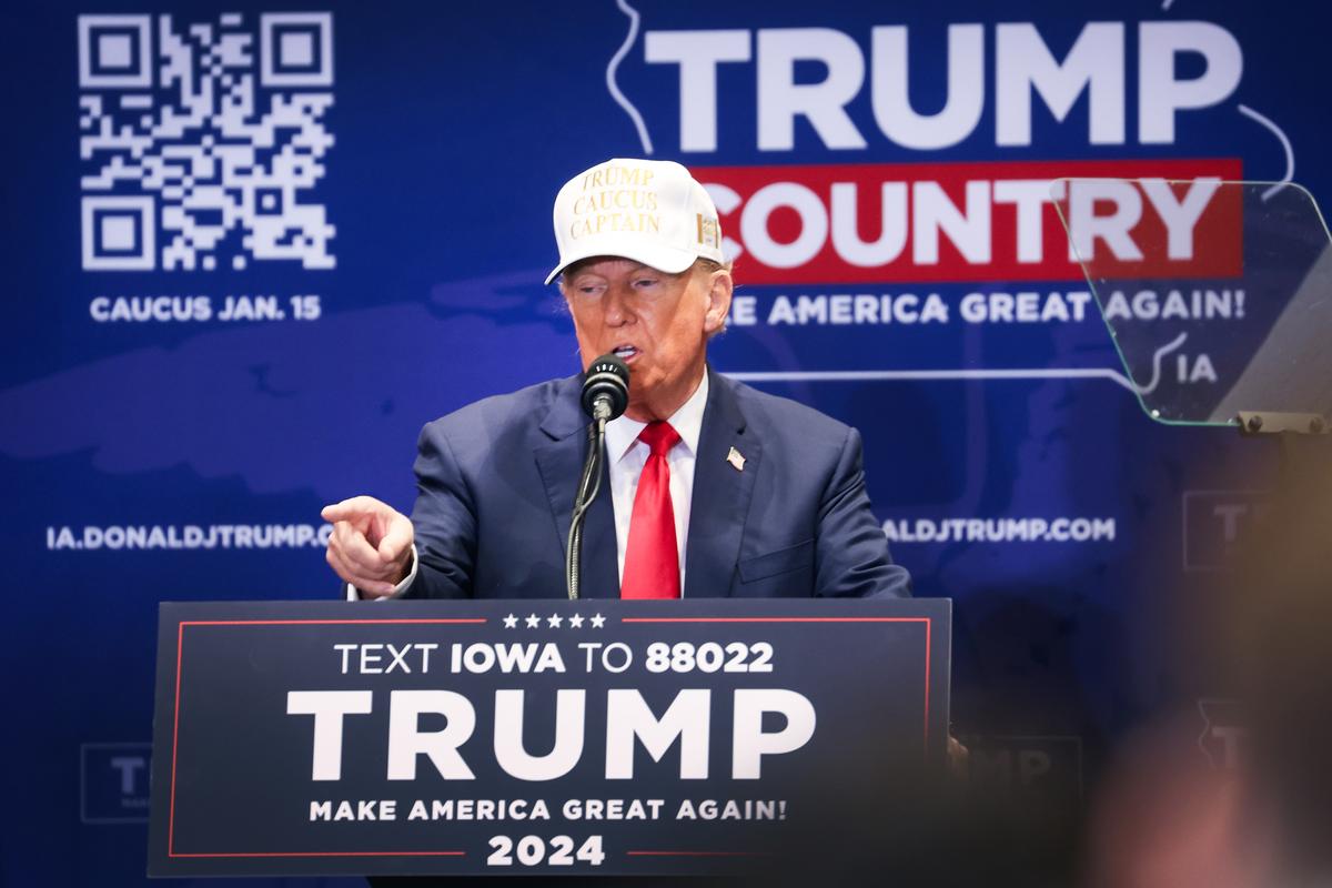 ‘Even if You Vote Then Pass Away, It’s Worth It’: Trump Urges Supporters to Brave Iowa Weather and Vote