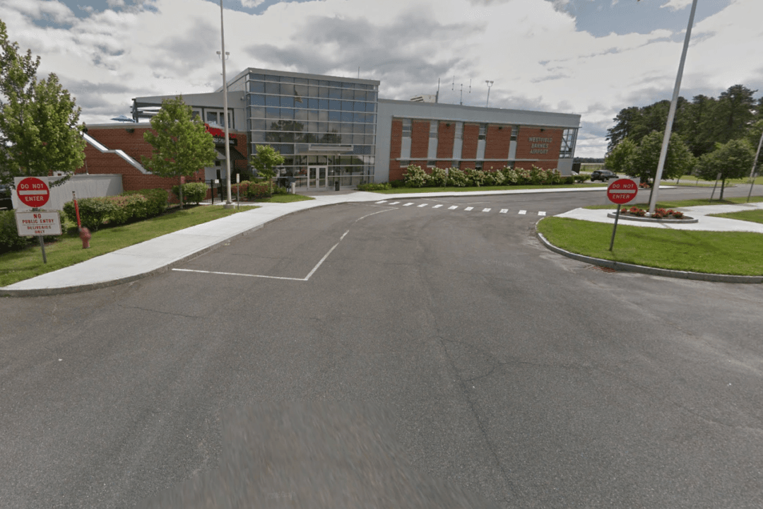 Flight School Owner, Student Pilot Among Dead in Massachusetts Small Plane Crash