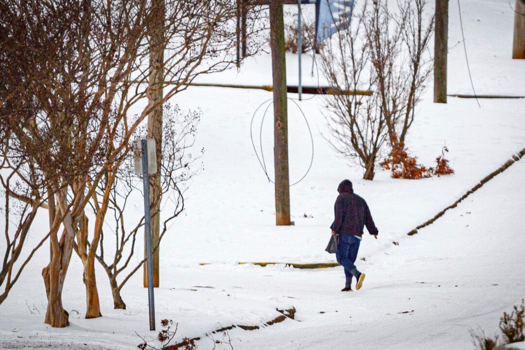 Icy Winter Blast Gripping US Blamed for More Than 40 Deaths