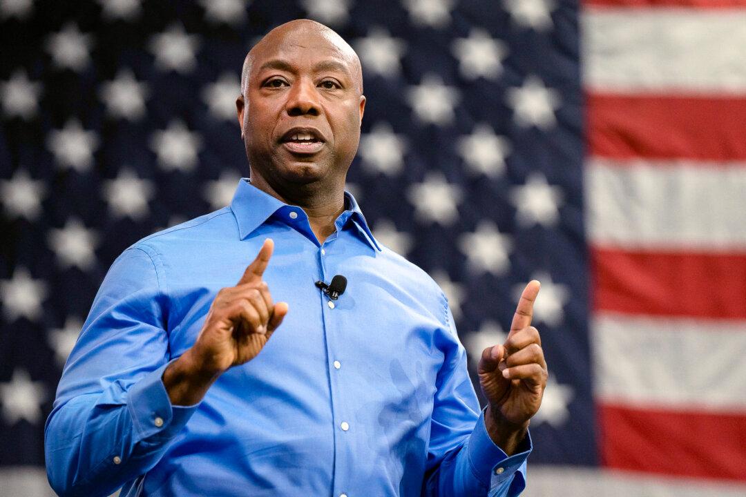 Sen. Tim Scott Marries Fiancée Mindy Noce in South Carolina