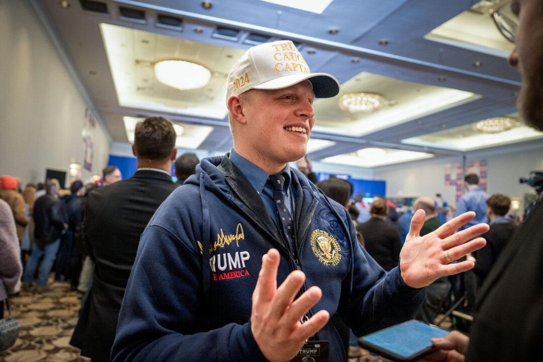 Iowa’s ‘MAGA Pastor’ Tenney Drove 18 Hours to Boost Trump in New Hampshire