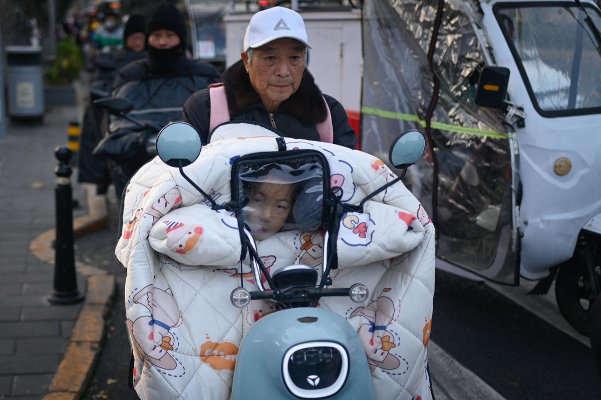 China’s Population Drops for 2nd Year, With Record Low Birth Rate