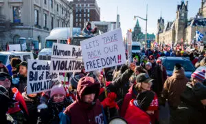 Freedom Convoy Lawyers Seek Stay in $290M Lawsuit Against Protesters, Donors