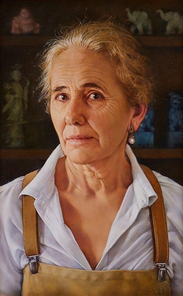 “A Self Portrait With a Pearl Earring” by Alessandra Marrucchi of Italy. Oil on canvas; 16 inches by 10 inches. (NTD International Figure Painting Competition)