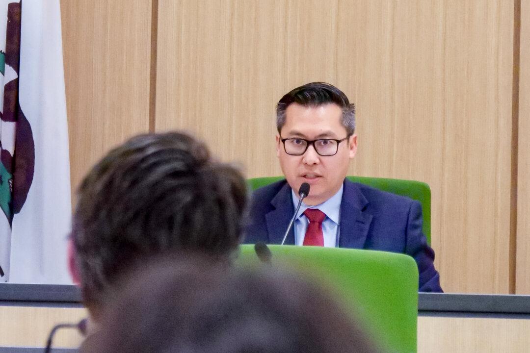 Republican Vince Fong Leads in Race to Fill McCarthy’s Unfinished Term