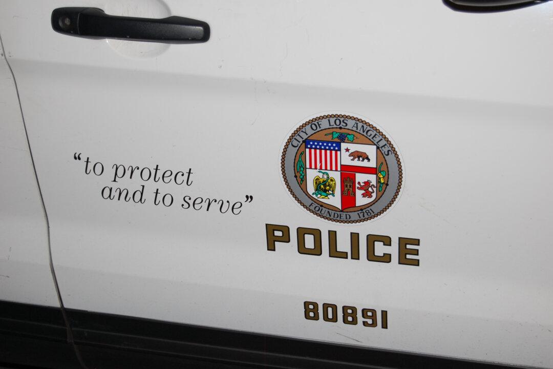 Los Angeles Restaurant Gritz N Wafflez Closes for Day Due to Vehicle Theft