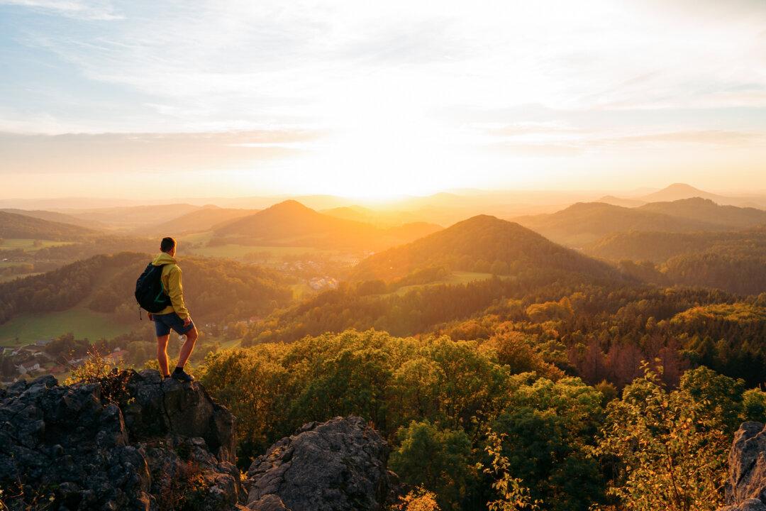 When Dealing With Insults and Lies, ‘Living Well Is the Best Revenge’