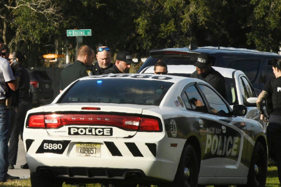 4 Dead, Including Florida Man Suspected of Shooting and Wounding 2 Police Officers