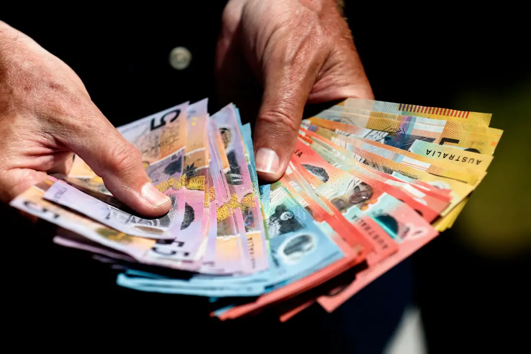 Retailers Left to Provide Cash Services Without Adequate Support, Senate Hears