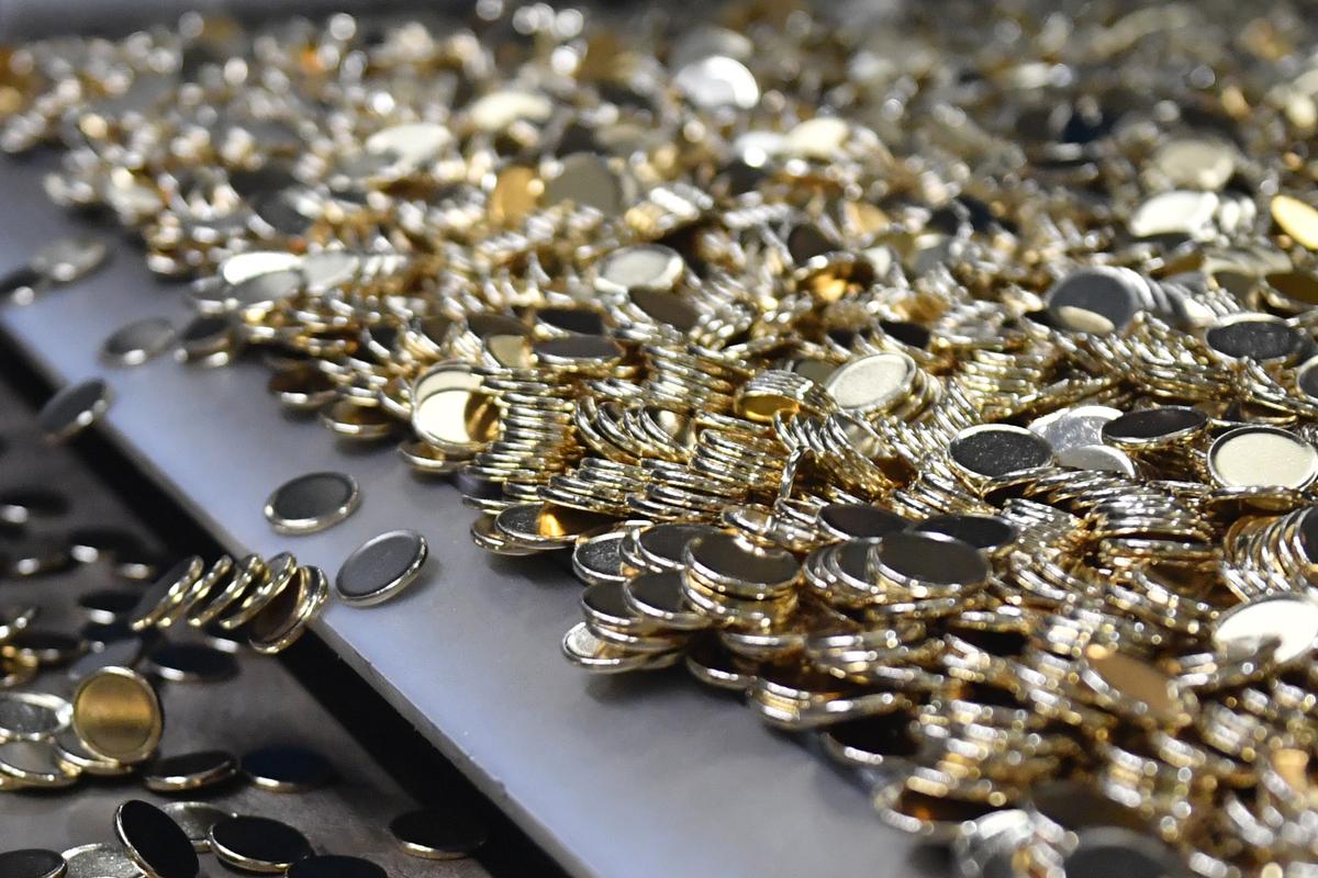 Single Australians Slapped With World’s Biggest Tax Increase in 2023