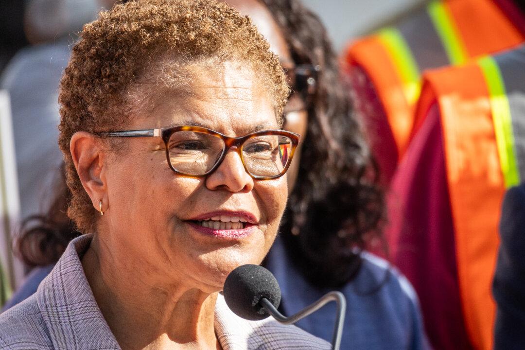 Intruder Smashes Window Into Los Angeles Mayor’s Home