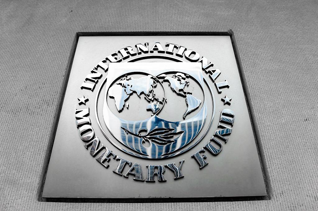 IMF Cautions Australian Government on Spending, Backs Reserve Bank