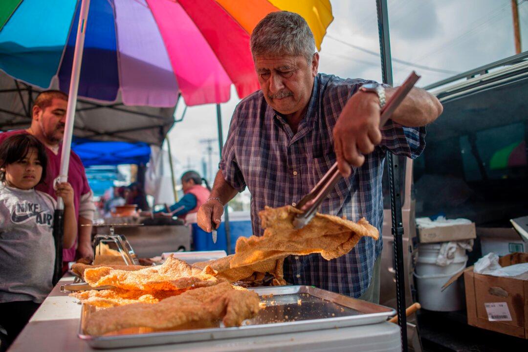 LA County Tentatively Approves Sidewalk Vending Ordinance