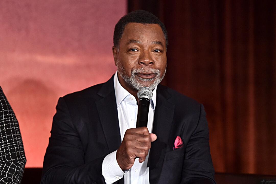 Carl Weathers, Star of ‘Rocky,’ ‘Predator,’ and ‘The Mandalorian,’ Dies at 76