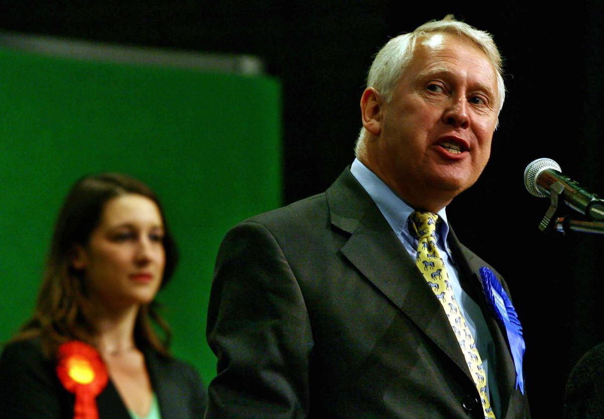 Conservative Former Minister Sir Bob Neill to Stand Down at Next Election