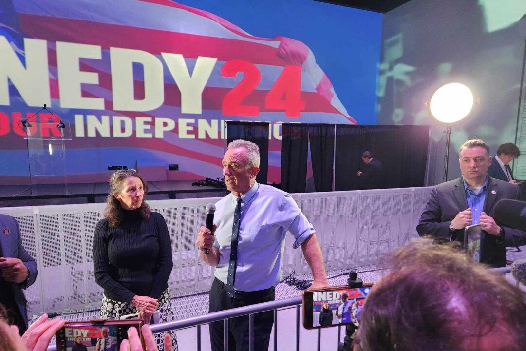 Major Trump Donor Continues to Back RFK Jr., Filings Show