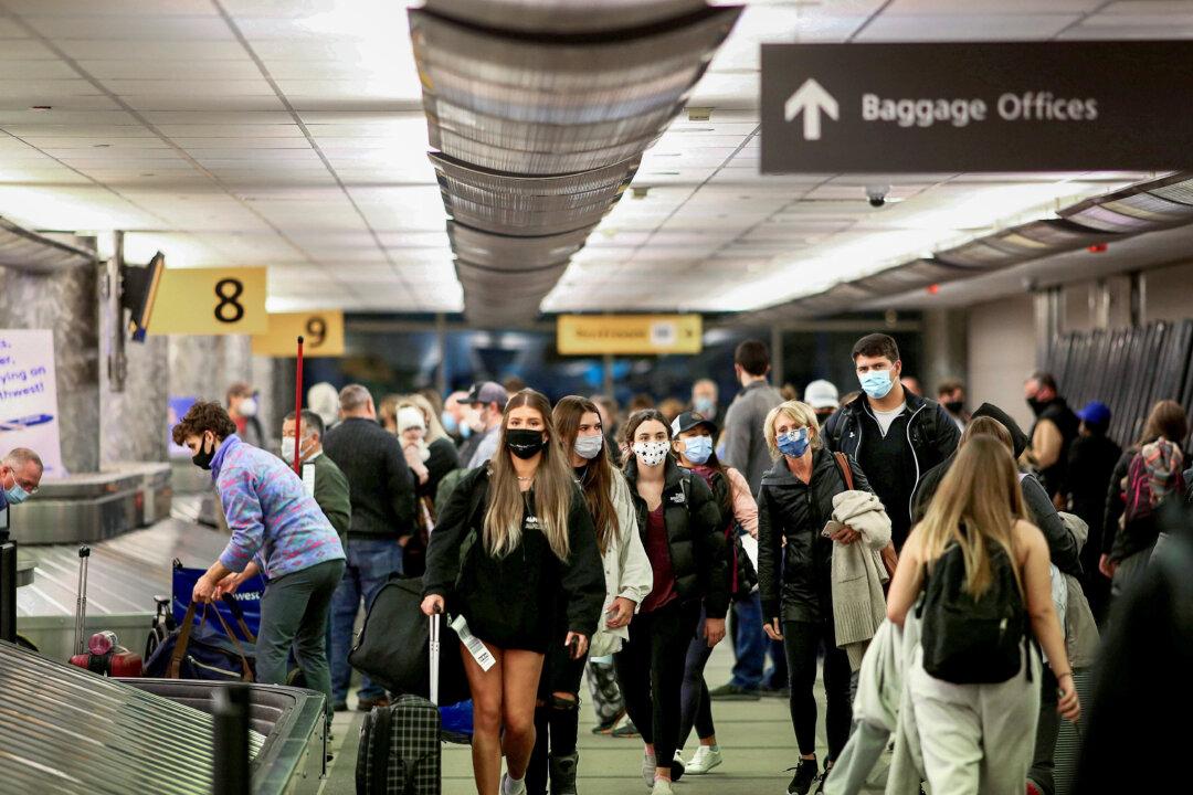 Pilot Sues After His Foot Gets Stuck in Denver Airport Moving Walkway