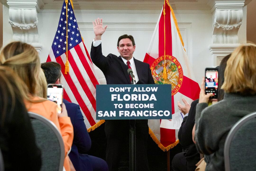 DeSantis Criticizes California Homelessness, Proposes Legislation to Curb It in Florida