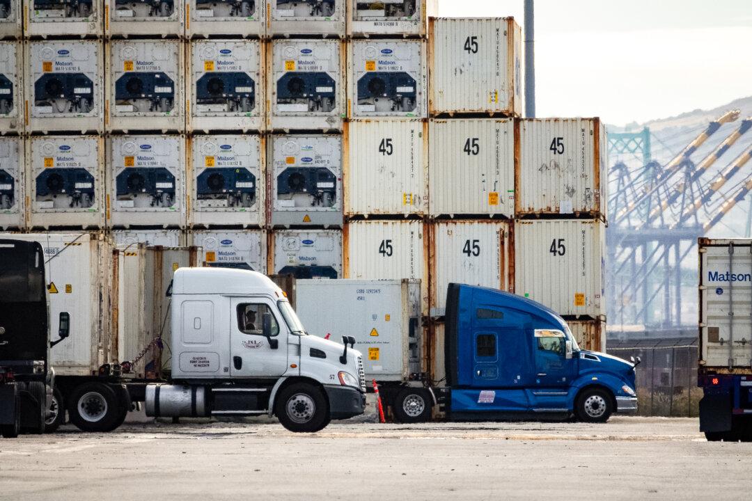 US Buys More From Mexico Than China for 1st Time in 2 Decades