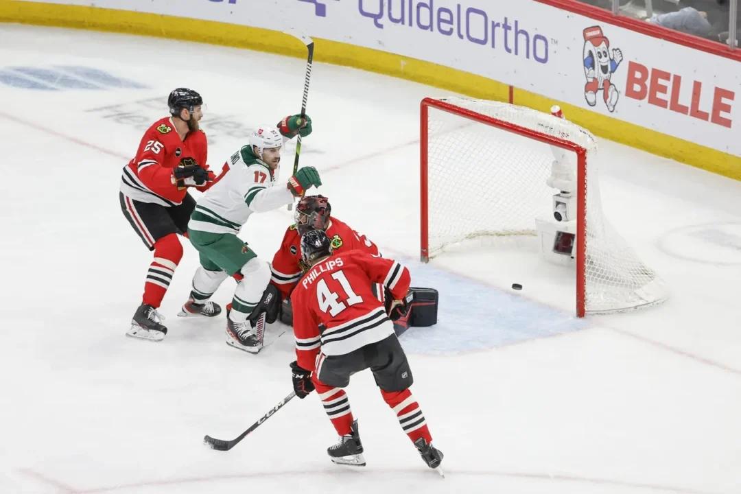 NHL Roundup: Wild End Skid, Top Reeling Blackhawks