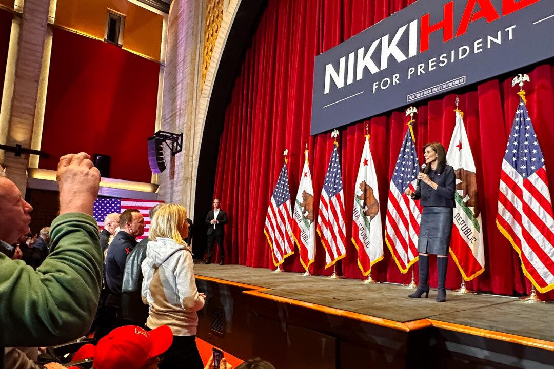 Haley Targets Democrats, Republicans at Los Angeles Campaign Event