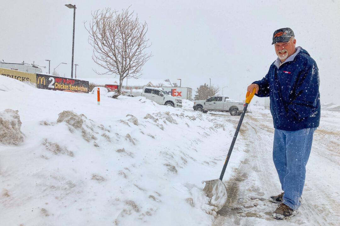 Storms Dump Heavy Snowfall in Northern Arizona After Leaving California a Muddy Mess