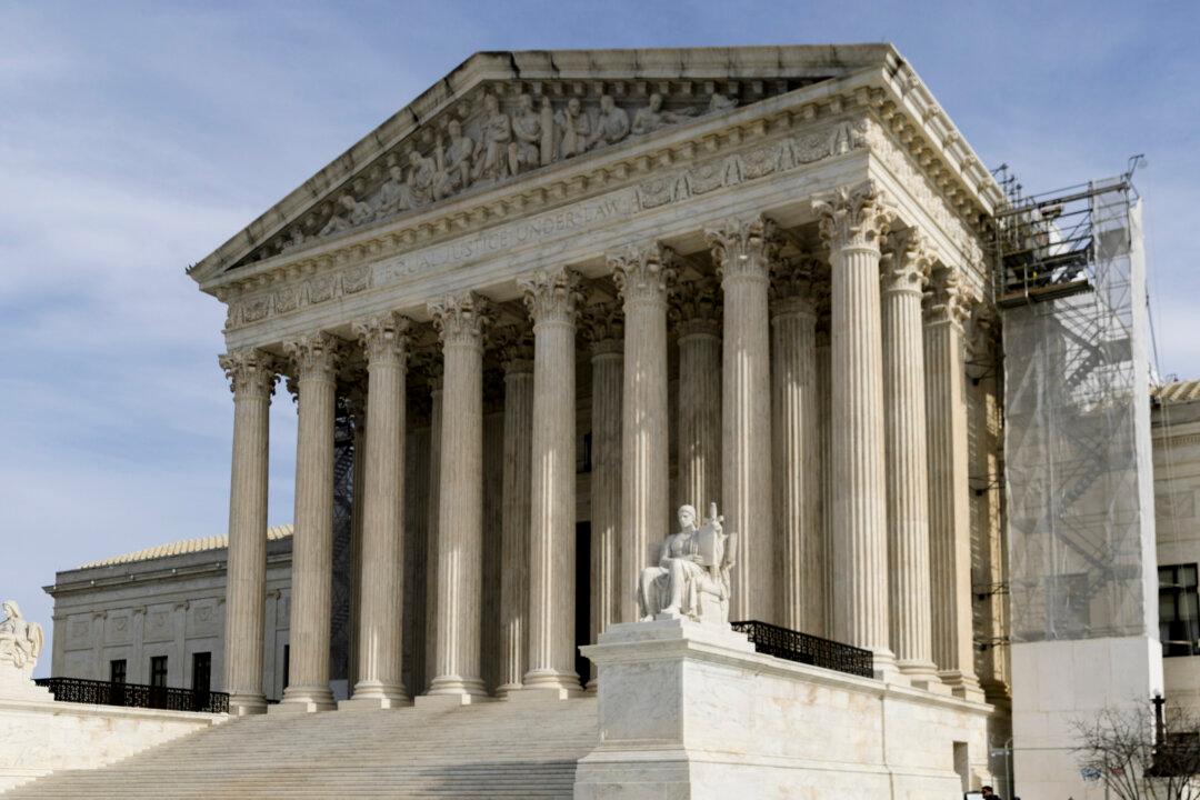 Supreme Court to Tackle Key Questions in Trump Presidential Immunity Appeal