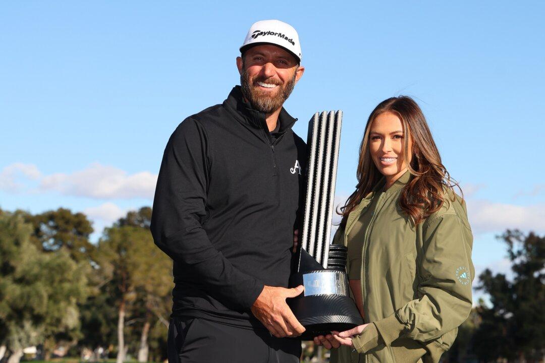Dustin Johnson Wins LIV Golf Las Vegas in Blistery Conditions