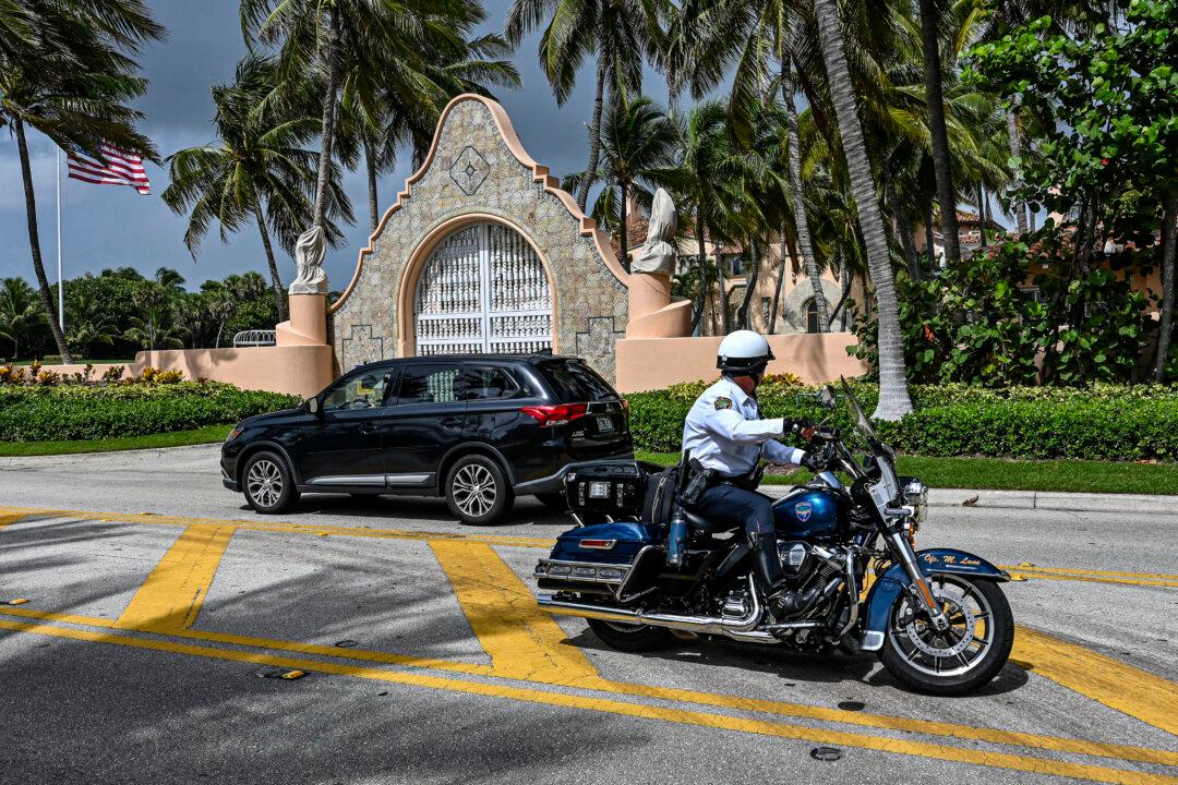 Woman Who Threatened Judge in Trump’s Mar-a-Lago Case Sentenced