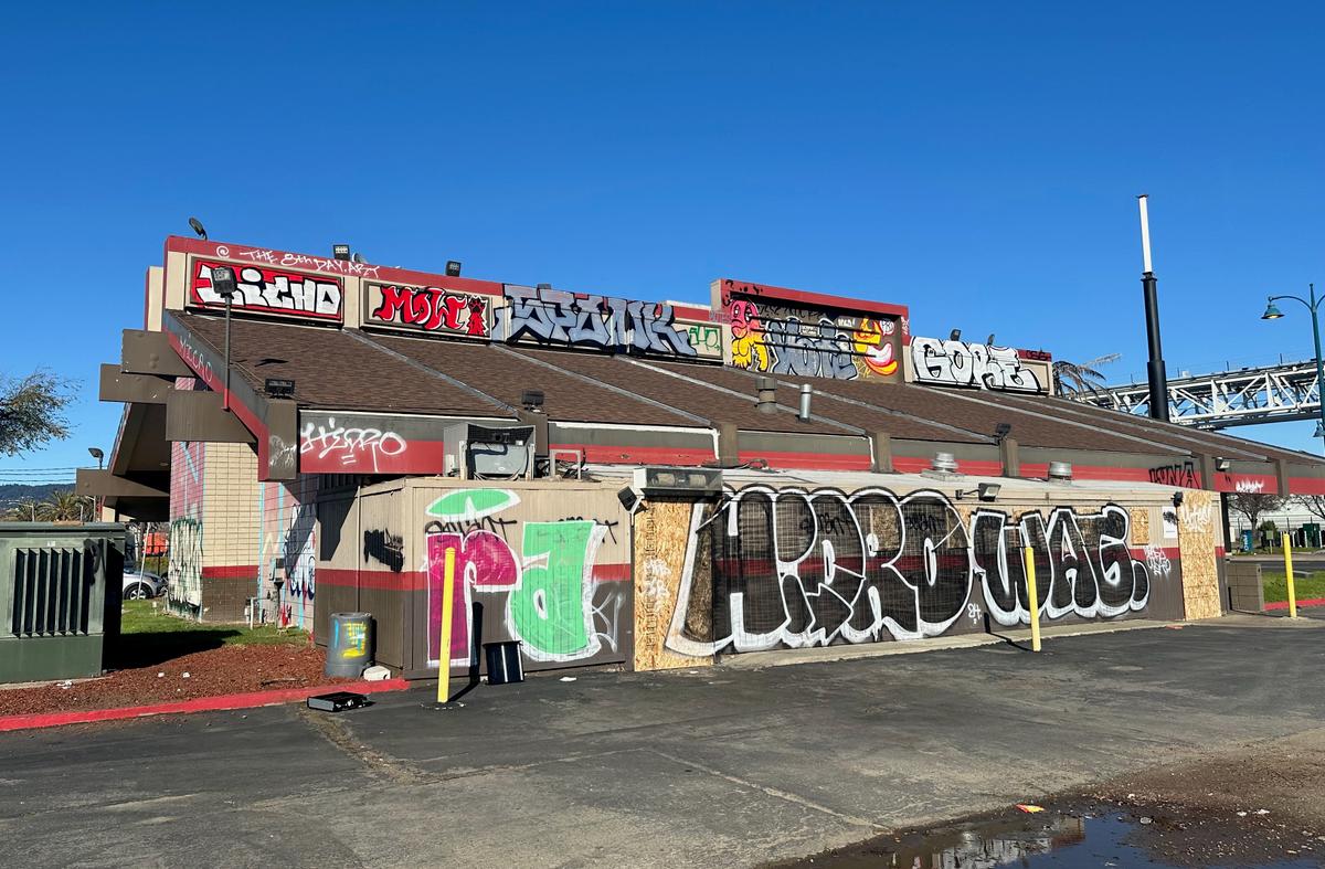 Shortly After Closing, Oakland Denny’s Vandalized With Graffiti