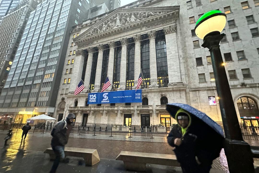 NYC Schools Chancellor Blames IBM for Remote Learning Issues Amid Winter Storm