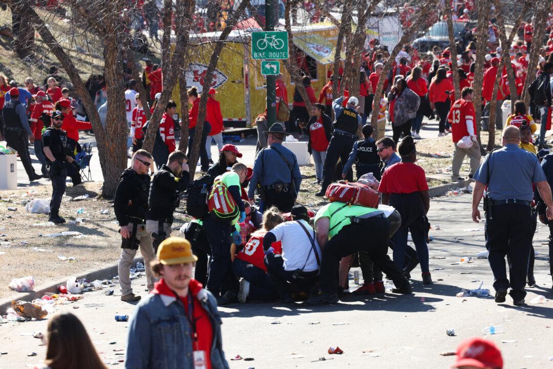 At Least 22 Shot, 1 Killed at Kansas City Chiefs’ Super Bowl Victory Celebration