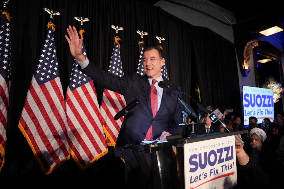 Democrat Suozzi Wins NY Special Election to Replace George Santos