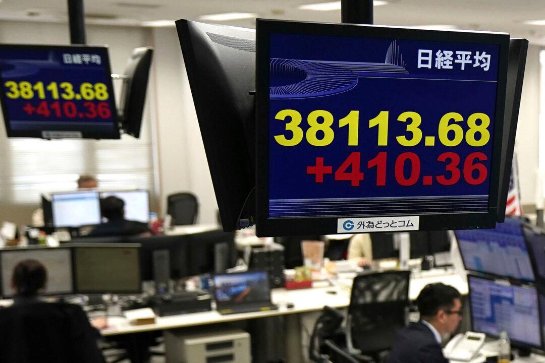 Asian Shares Track Wall Street’s Rebound