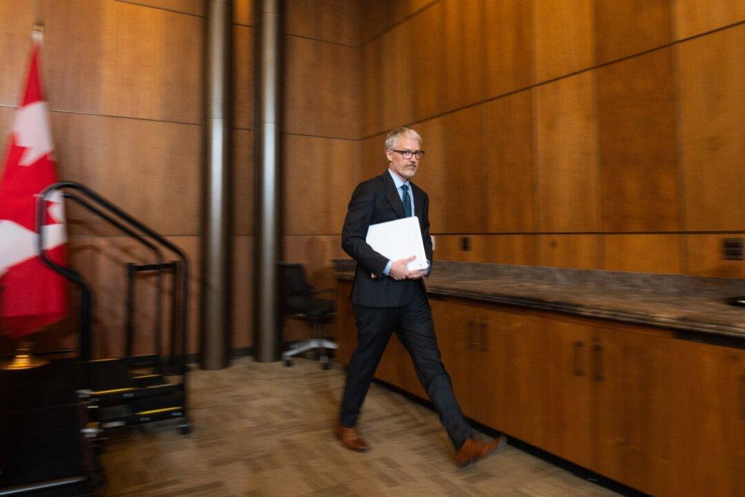 Inadequate Security Led to Federal Breach That Compromised Canadians’ Info: Watchdog