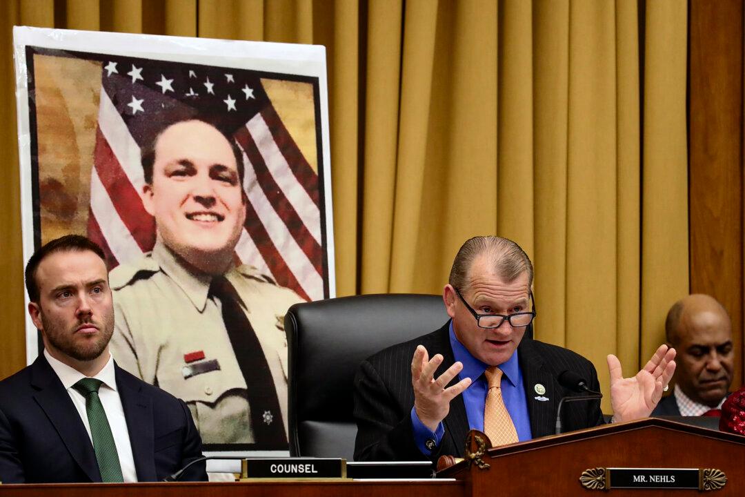 Rep. Troy Nehls Demands Bodycam Video of Assault of Jan. 6 Detainee