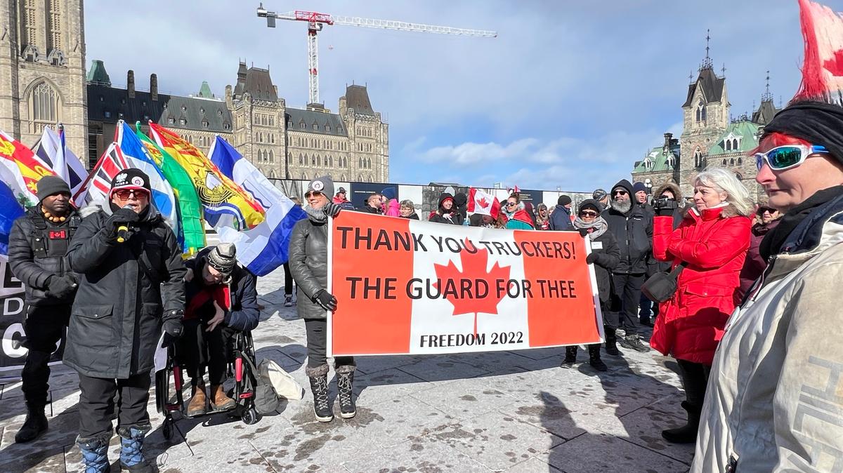 Windsor Police Officer Asks Ontario Court to Review Charge for Donating $50 to Freedom Convoy