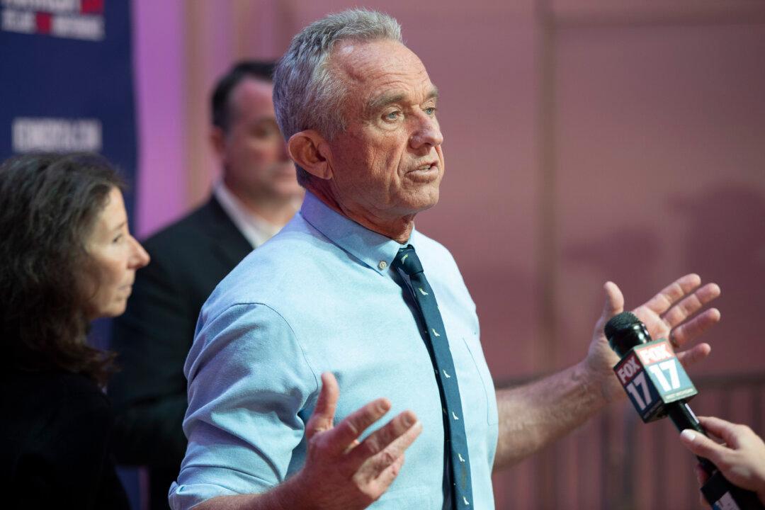 RFK Jr. PAC Collects Another $5 Million From Trump’s Largest Donor