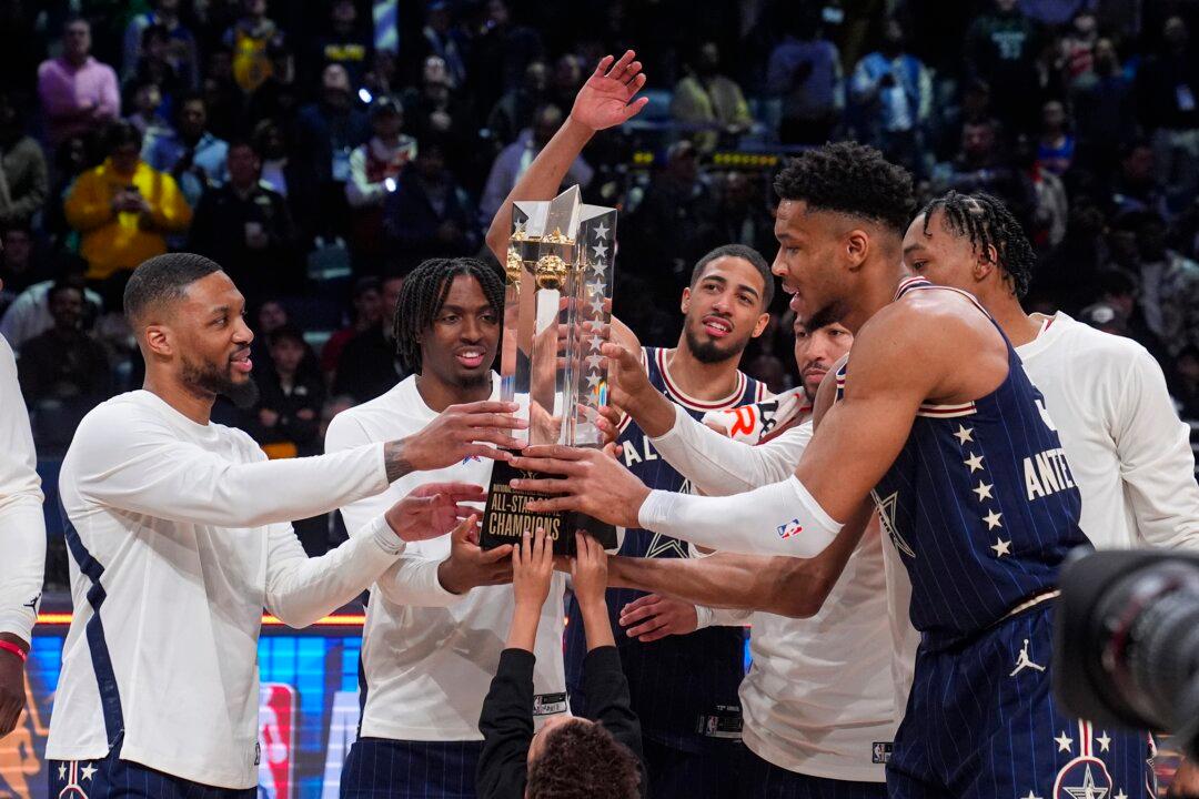 Points Records Fall at the All-Star Game, With the East Beating the West 211–186