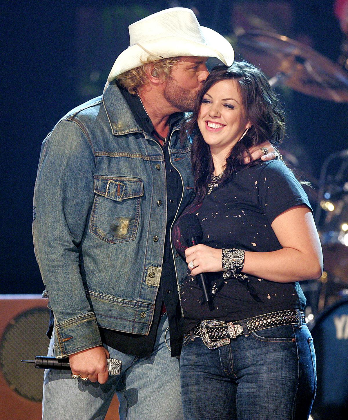 Toby Keith and his daughter Krystal performing at the 38th Annual Country Music Awards on Nov. 9, 2004 at the Grand Ole Opry House. (Frank Micelotta/Getty Images)