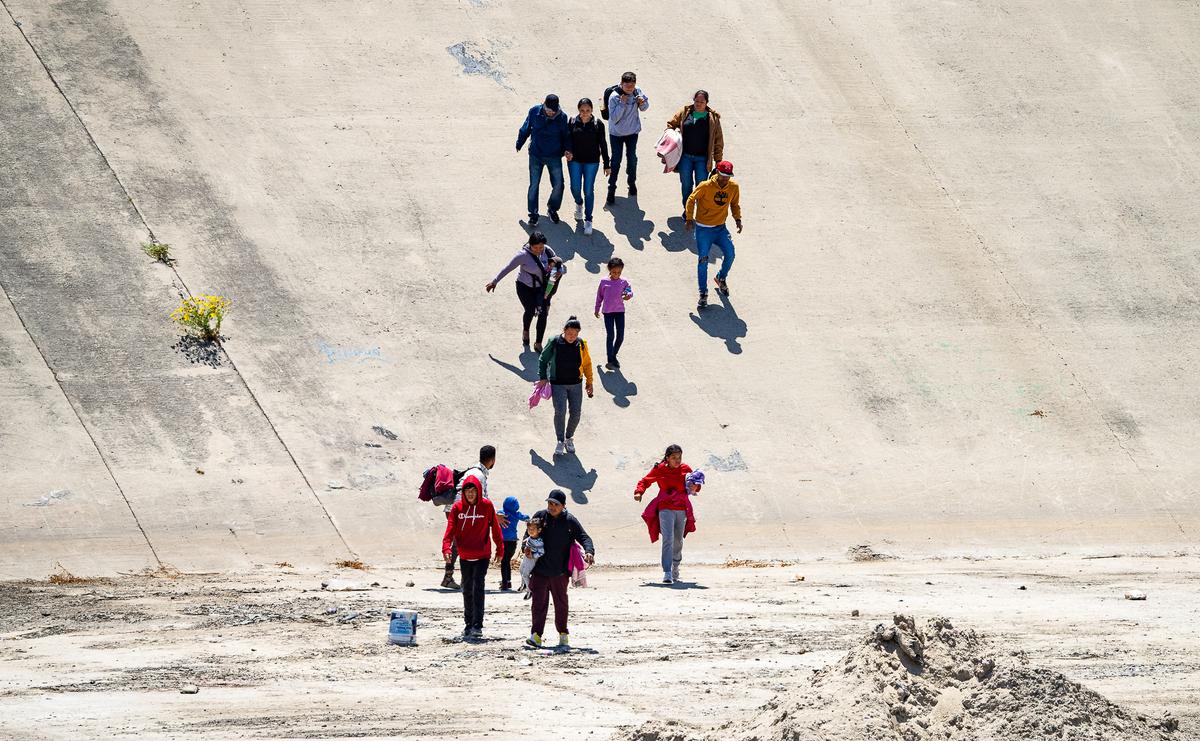 Funding Dries Up for NGO Assisting Illegal Immigrants in San Diego