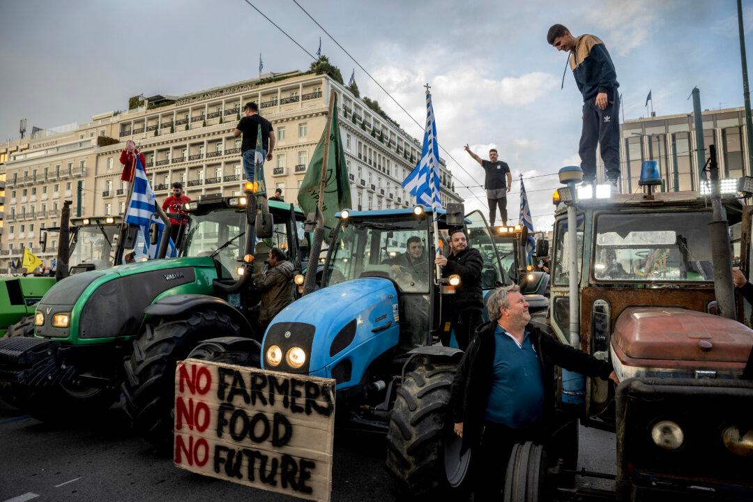 Tractors Converge on Athens as Greek Farmers Join Burgeoning Protest Movement