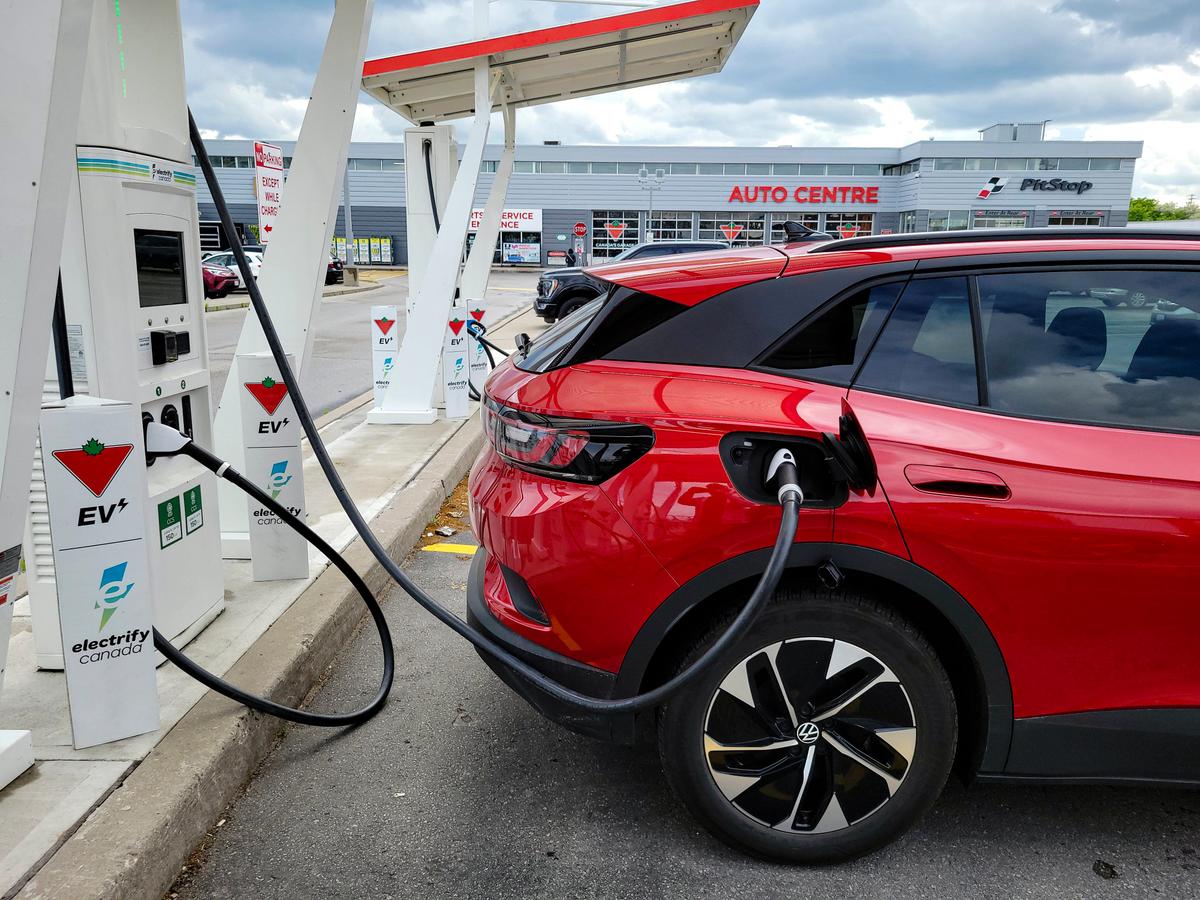 EVs Take Charge: More Than 180,000 EVs Now on Australian Roads