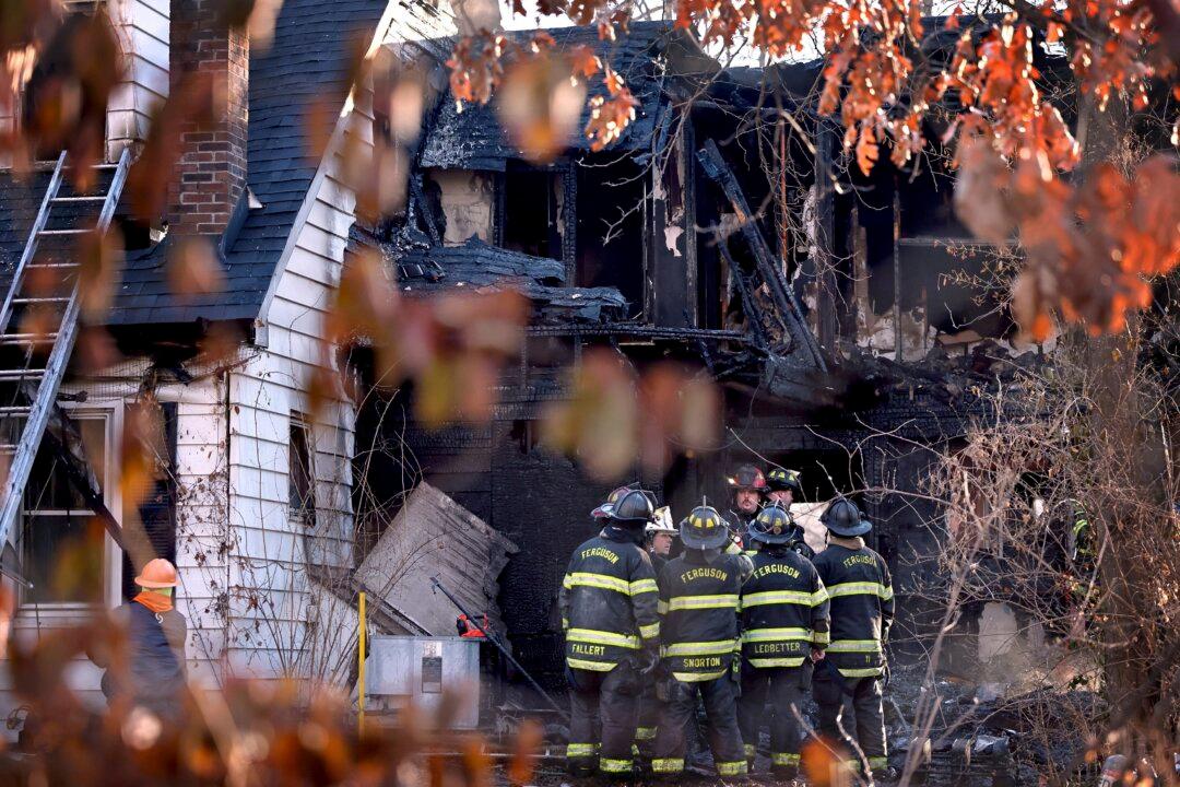 Police: Missouri Fire That Killed Woman and Her 4 Children Was Murder-Suicide