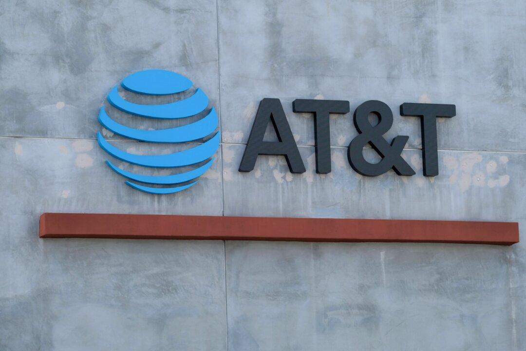 Nationwide Wireless Outage in February Blocked 25,000 calls to 911, FCC Says